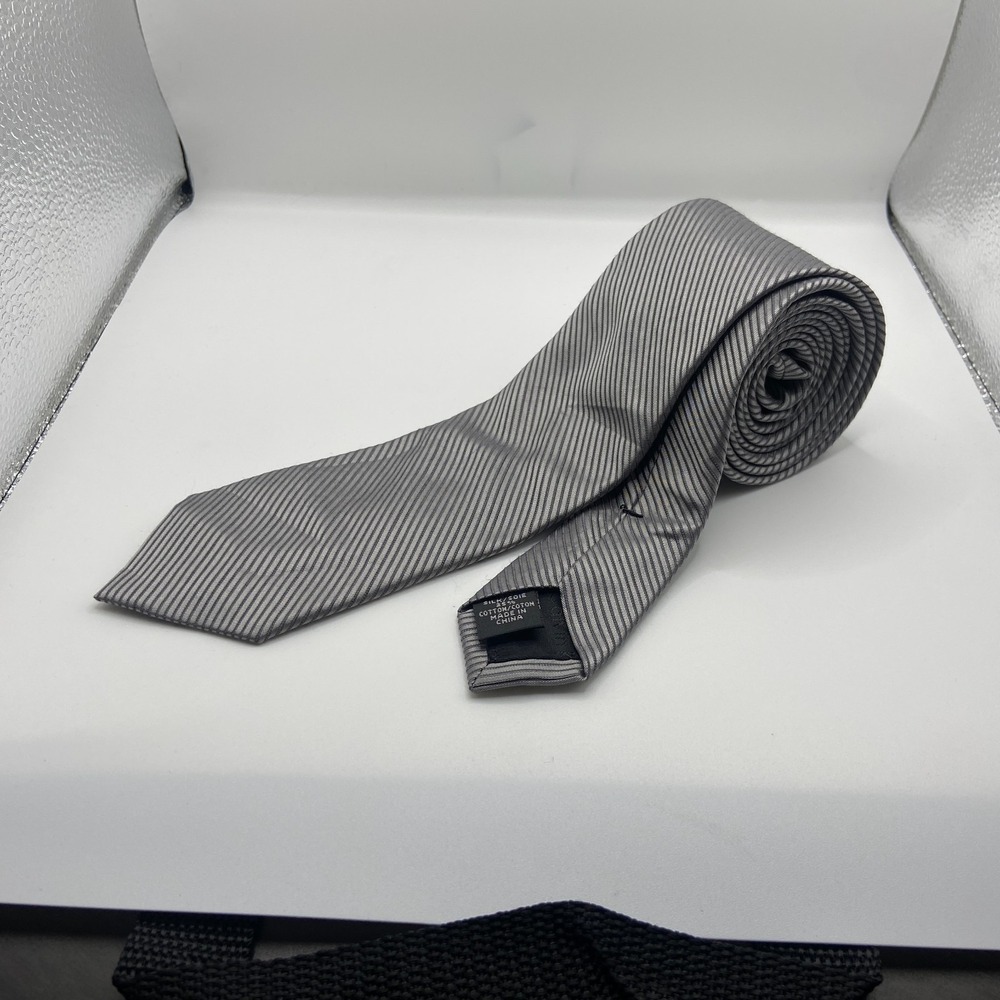 Calvin Klein Mens Gray Striped Textured Silk Adjustable Formal Pointed Neck Tie